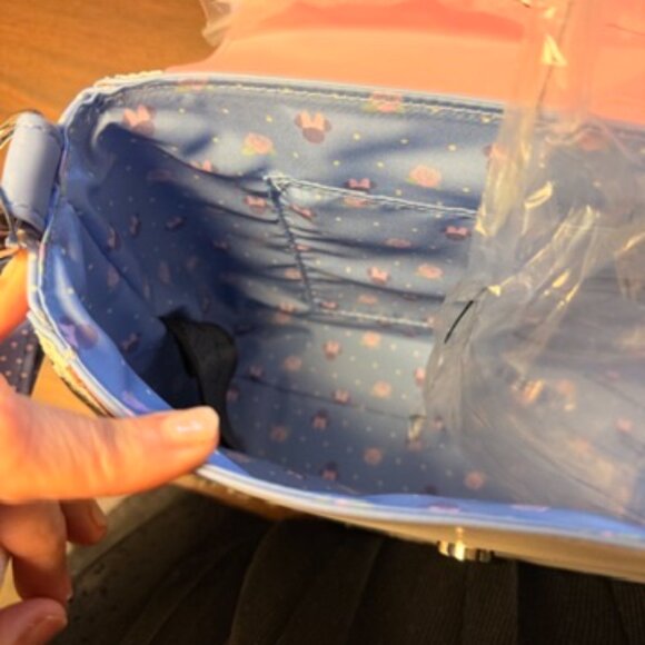 Loungefly Minnie Floral Crossbody with Lace Ears. NWT - Picture 5 of 5